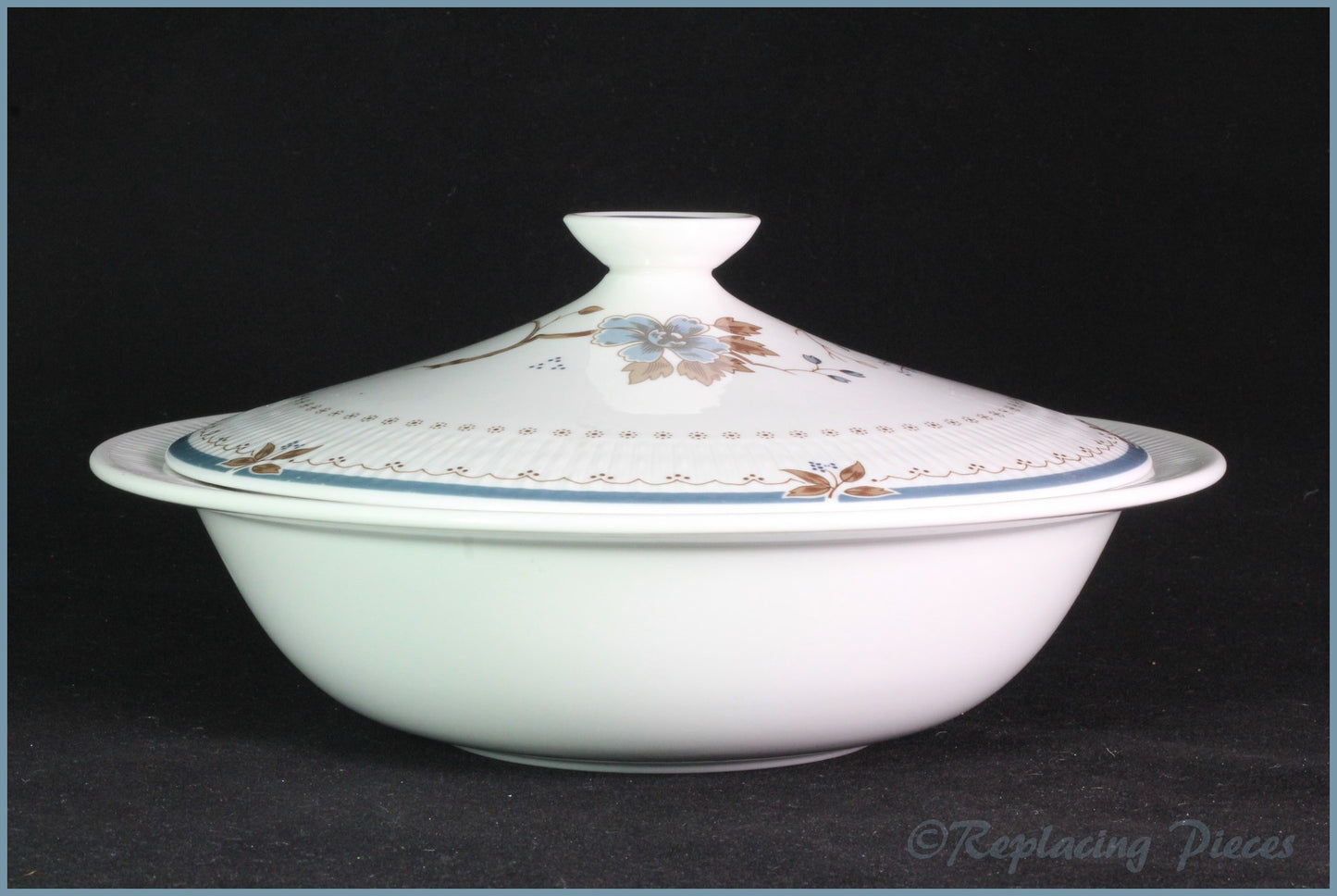 Royal Doulton - Old Colony (TC1005) - Lidded Vegetable Dish