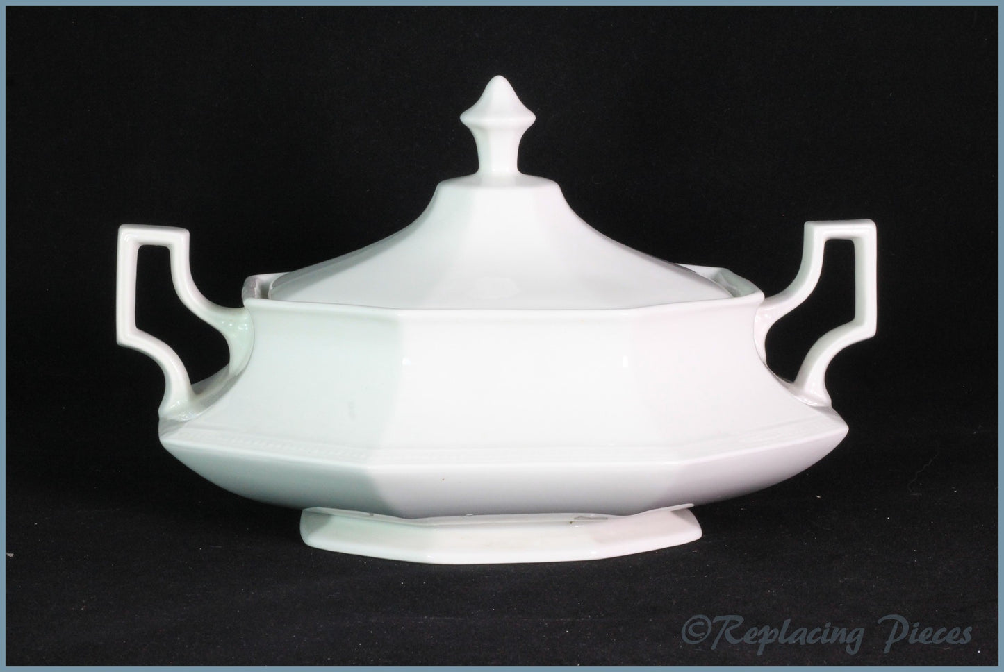 Johnson Brothers - Heritage White - Lidded Vegetable Dish