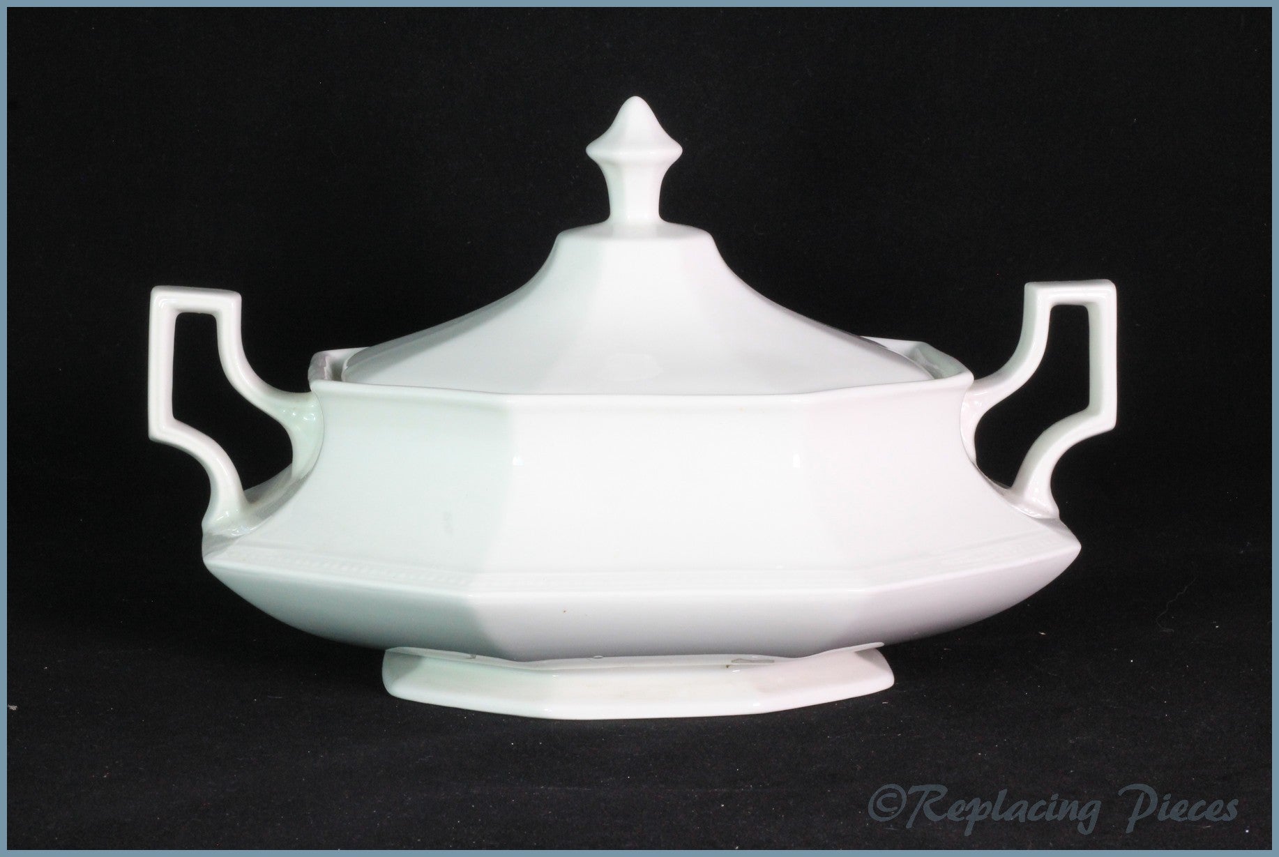 Johnson Brothers - Heritage White - Lidded Vegetable Dish