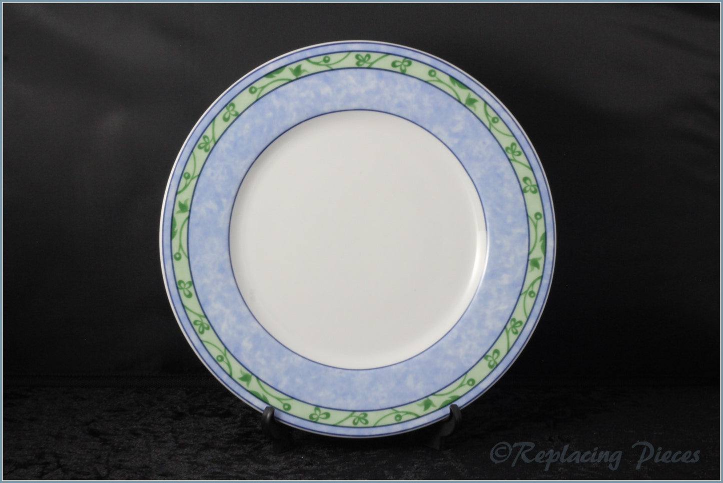 Wedgwood - Watercolour - 8 7/8" Luncheon Plate