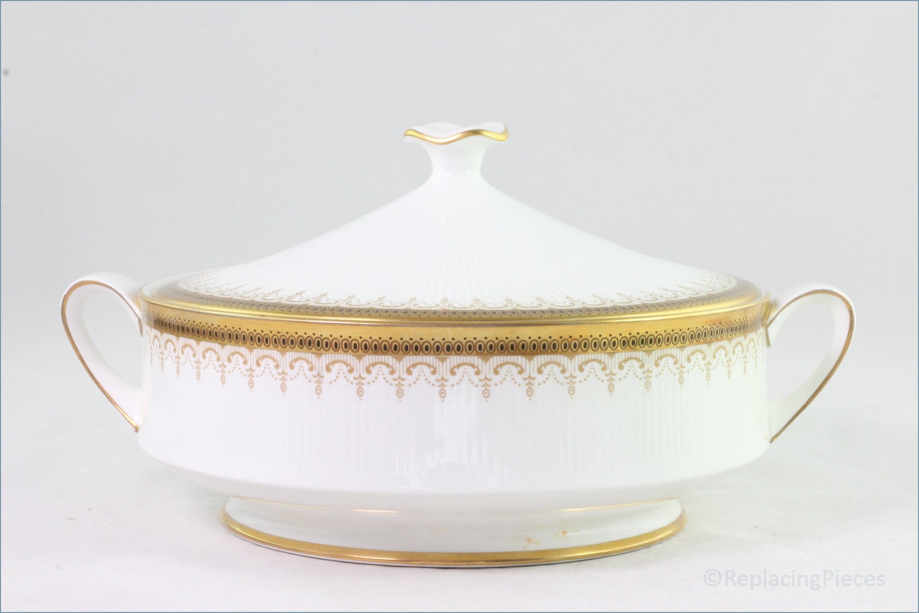 Paragon/Royal Albert - Athena - Lidded Vegetable Dish