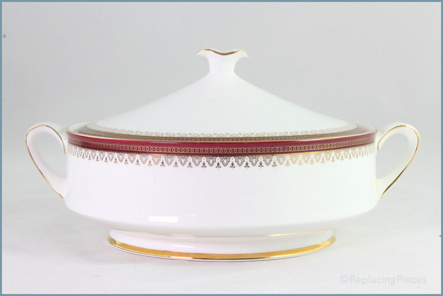 Paragon/Royal Albert - Holyrood - Lidded Vegetable Dish