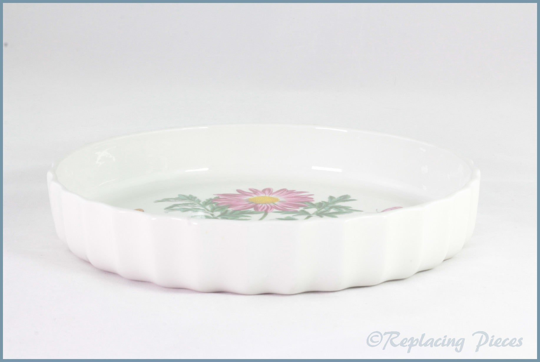 Portmeirion - Botanic Garden - 9 3/8" Flan Dish (Chrysanthemum)