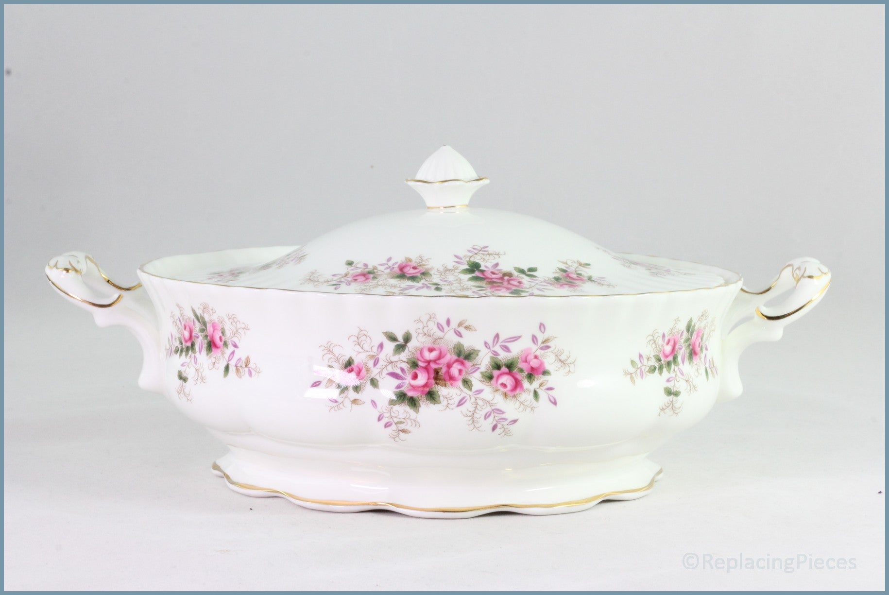 Royal Albert - Lavender Rose - Lidded Vegetable Dish