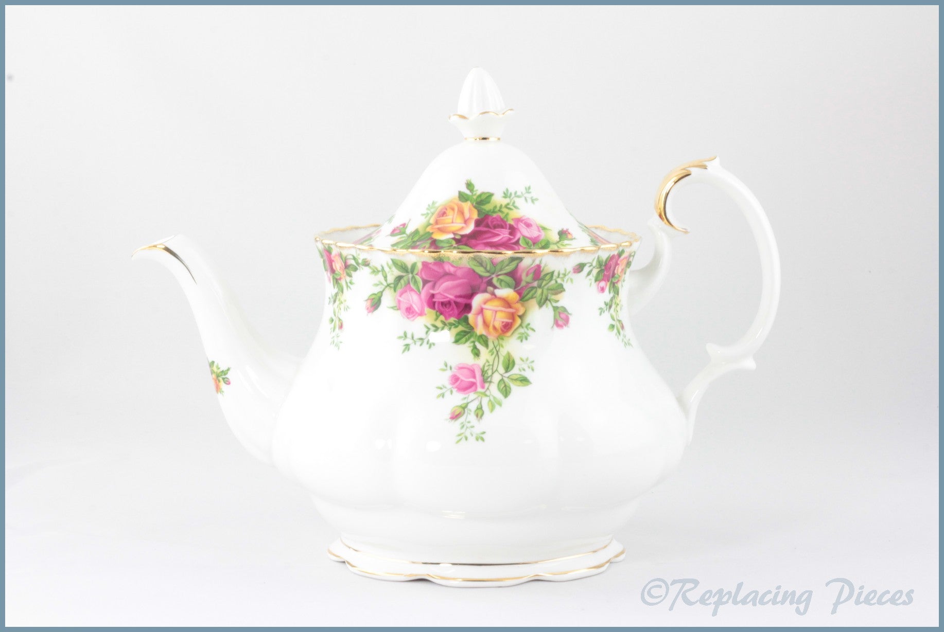 Royal albert old top country roses teapot