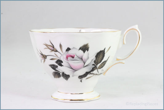 Royal Albert - Queens Messenger - Teacup