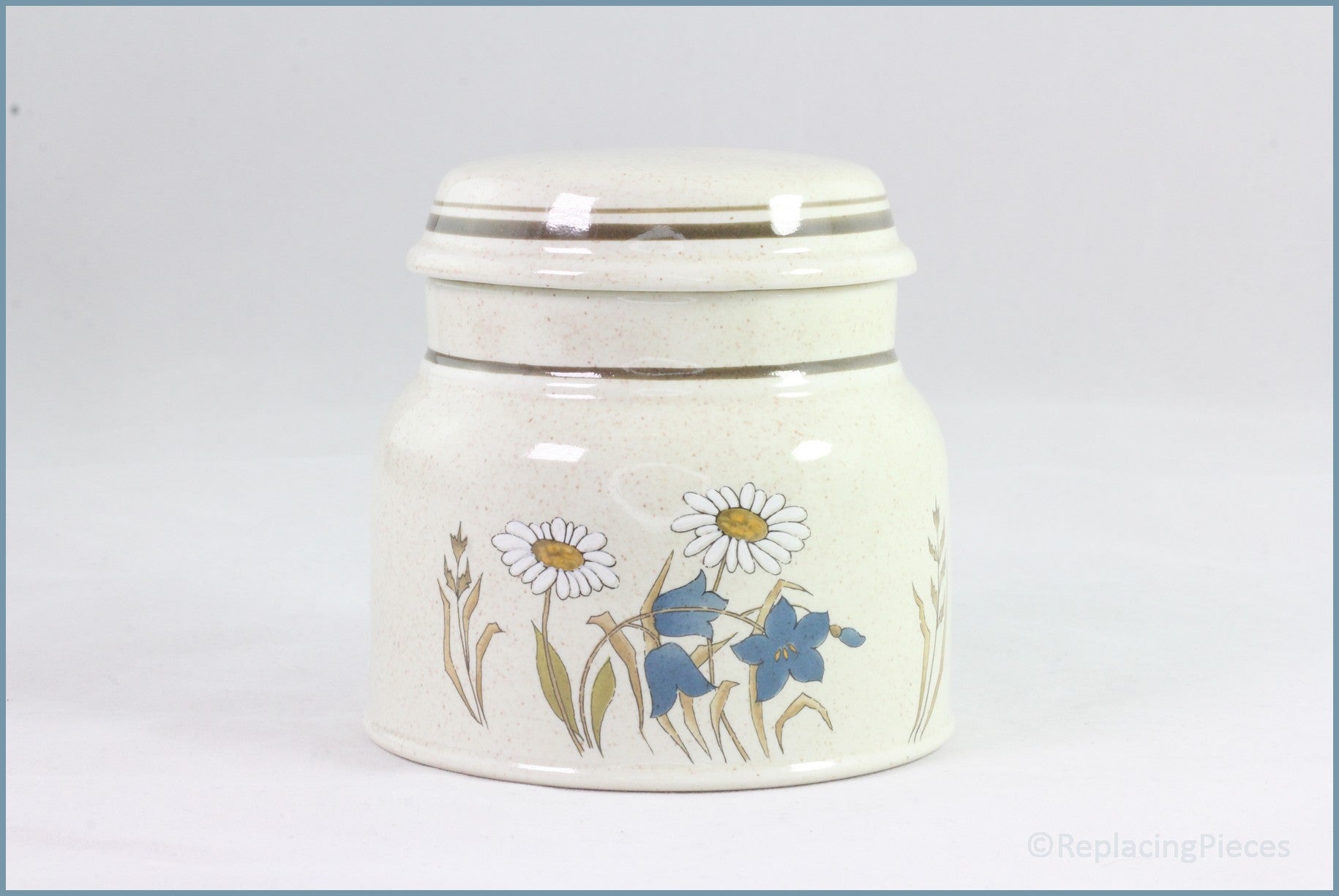 Royal Doulton - Hill Top (LS1025) - Lidded Sugar Bowl