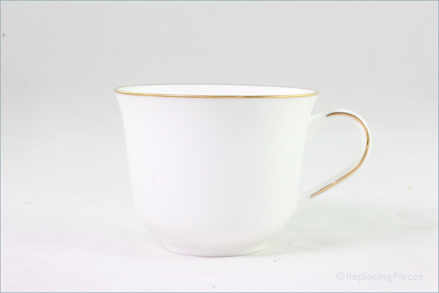 Royal Doulton - Signature Gold - Teacup (St Andrews Backstamp)