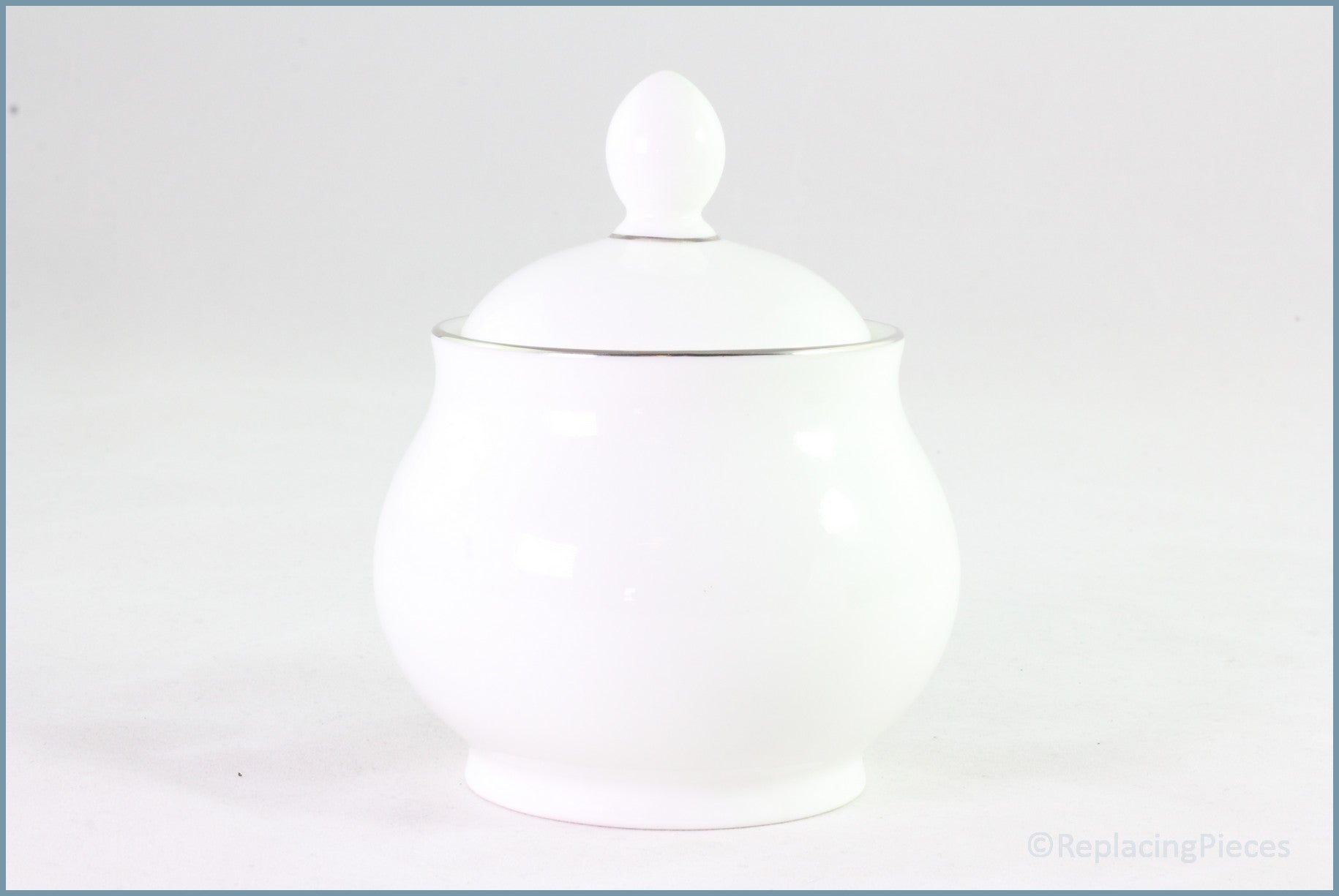 Royal Doulton - Signature Platinum - Lidded Sugar Bowl