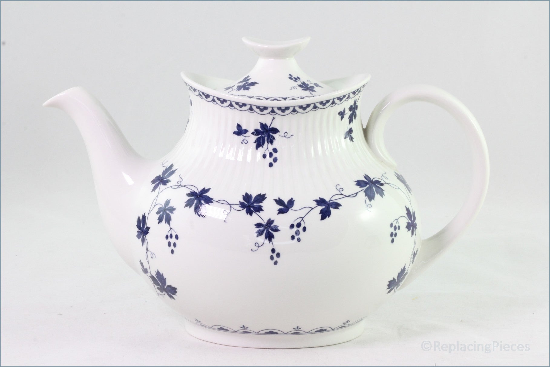 Royal Doulton - Yorktown (TC1013) - Teapot