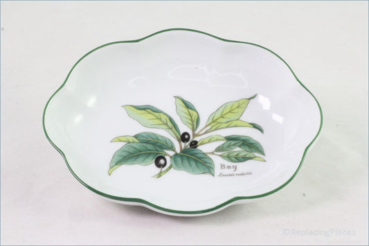 Royal Worcester - Worcester Herbs - 6" Oval Scalloped Dish