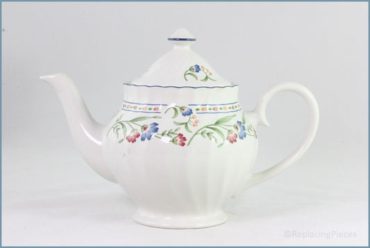 Staffordshire - Hampton Court - Teapot