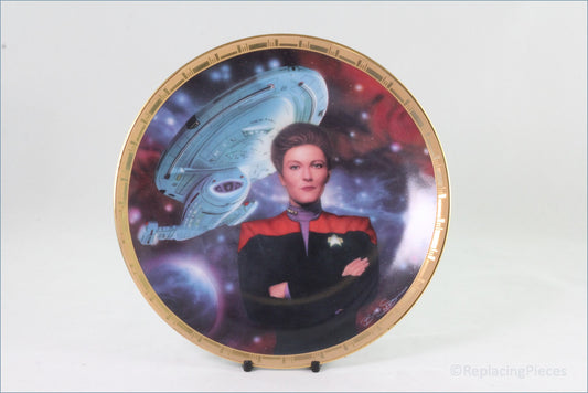 The Hamilton Collection - Star Trek 'The Next Generation' - The Power Of Command - Captain Janeway And The USS Voyager NCC-74656