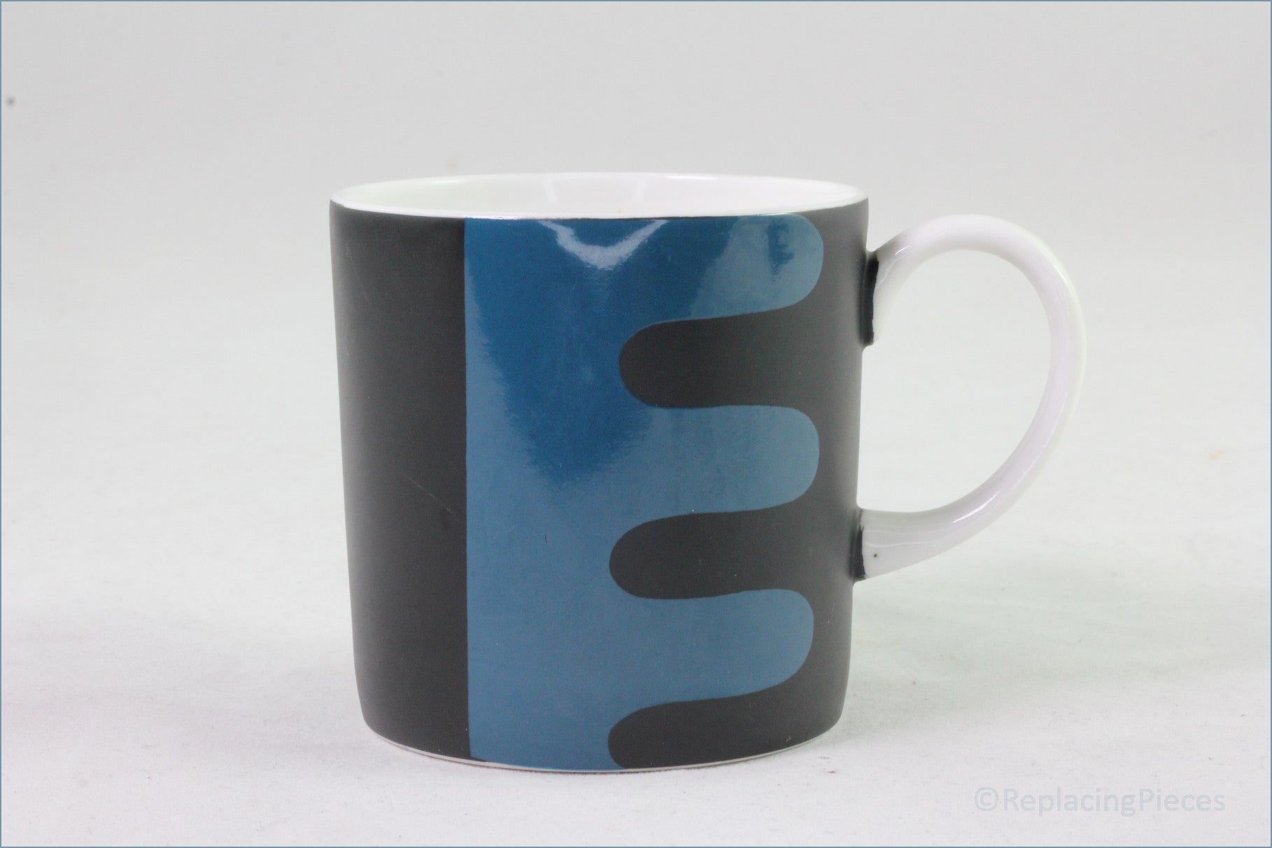 Wedgwood (Susie Cooper) - Pennant (C2151) - Coffee Can (Black/Blue)
