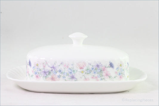 Wedgwood - Angela (Fluted) (R4870) - Lidded Butter Dish