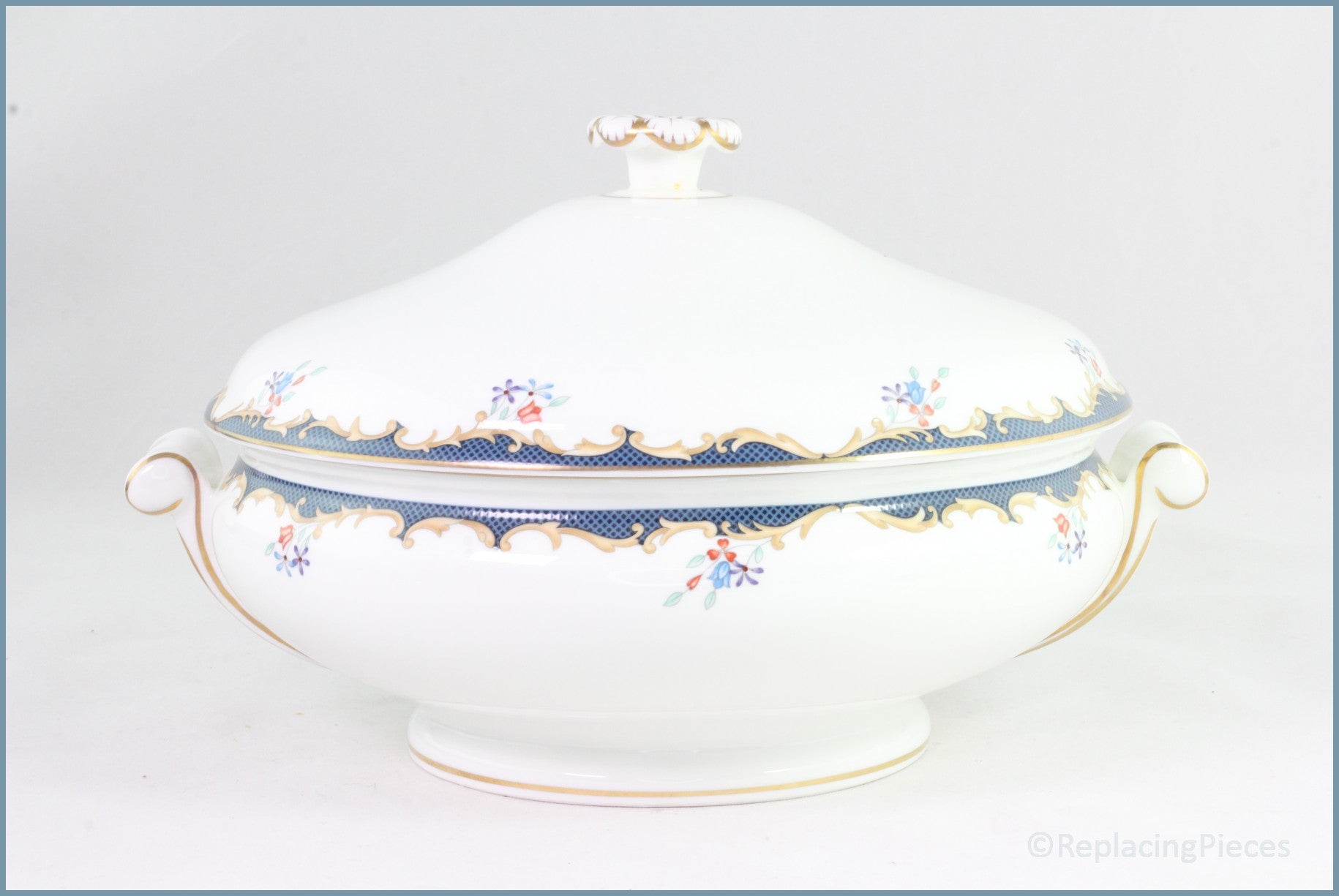 Wedgwood - Chartley - Lidded Vegetable Dish