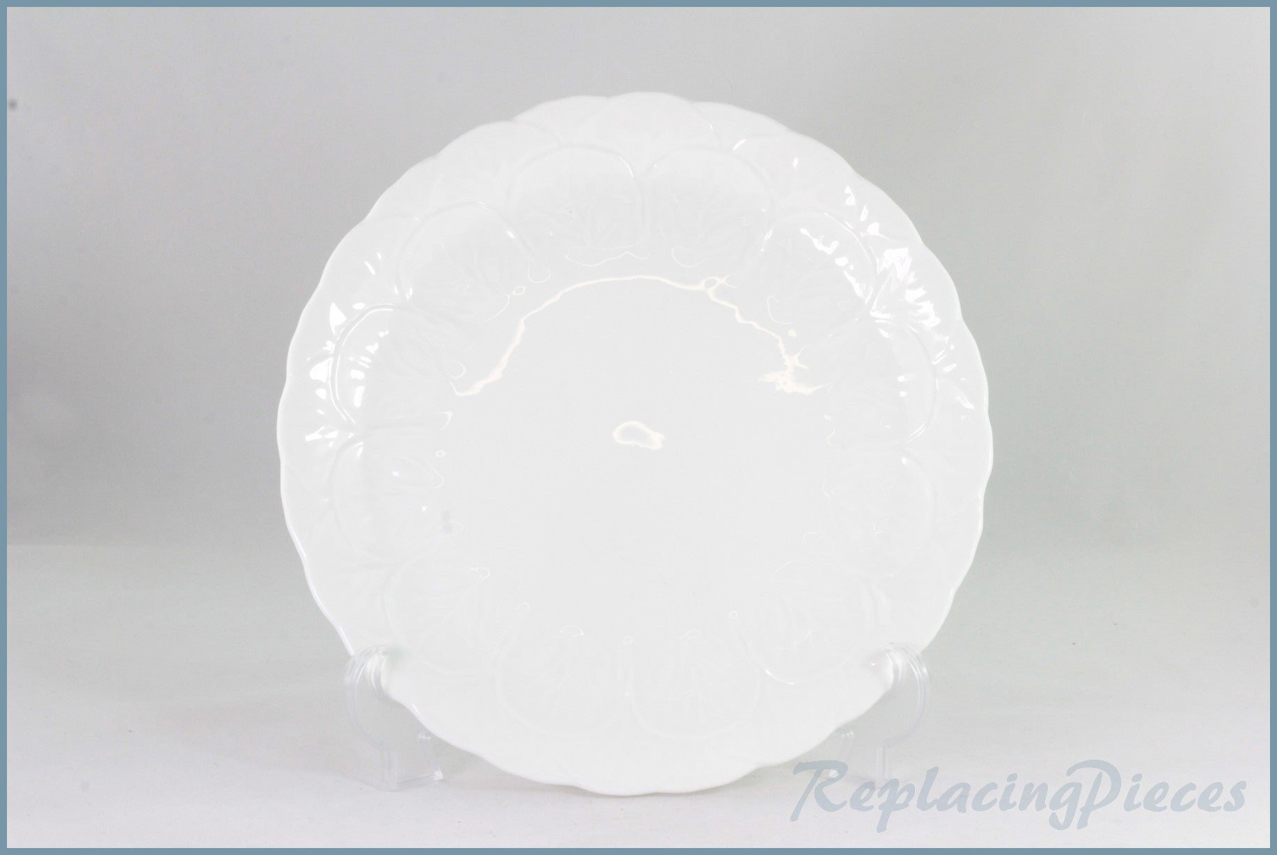 Wedgwood - Countryware - 10 1/2" Cake Plate