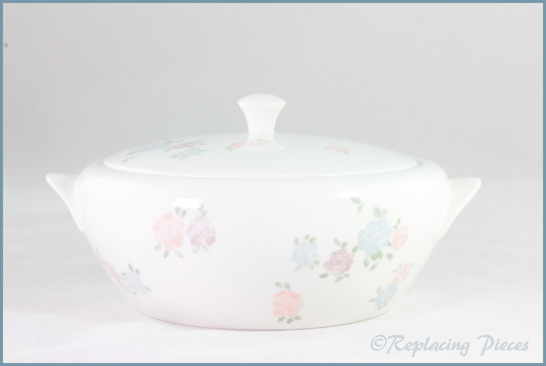 Wedgwood - Fragrant Rose - Lidded Vegetable Dish