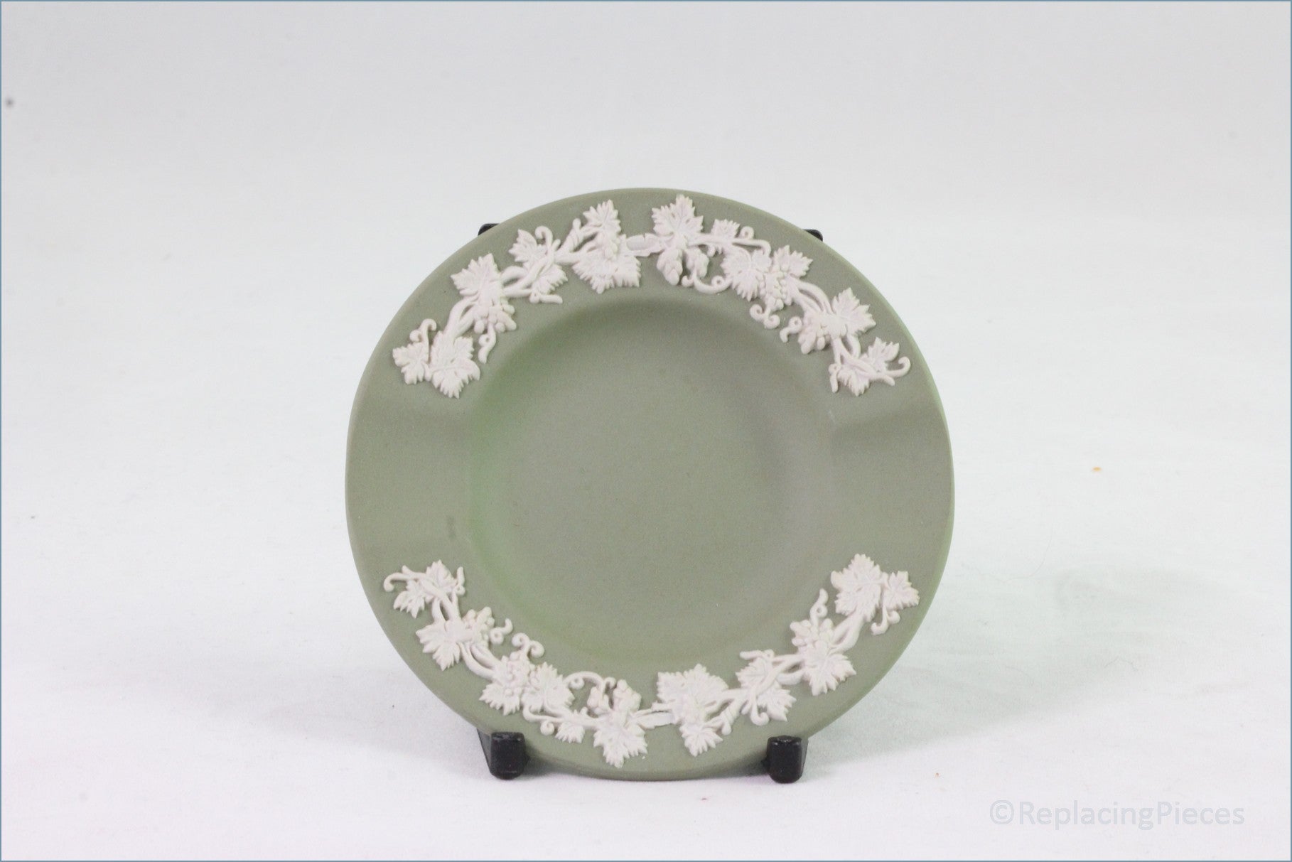 Wedgwood - Jasperware (Sage Green) - Ashtray (2 Rests)