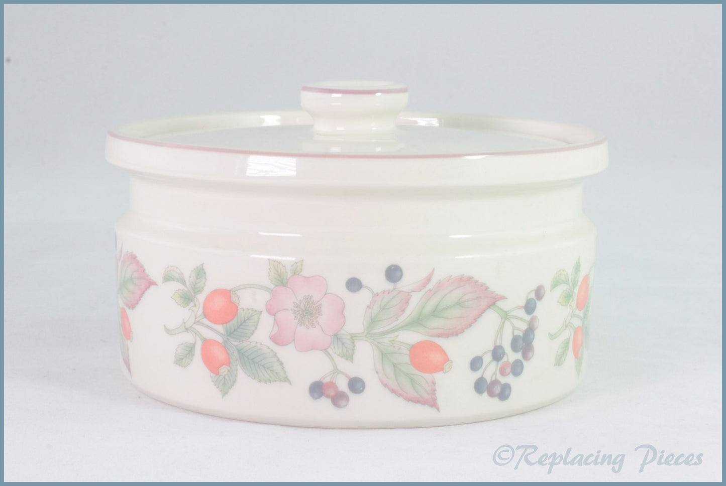 Wedgwood - Roseberry - 2 Pint Round Casserole