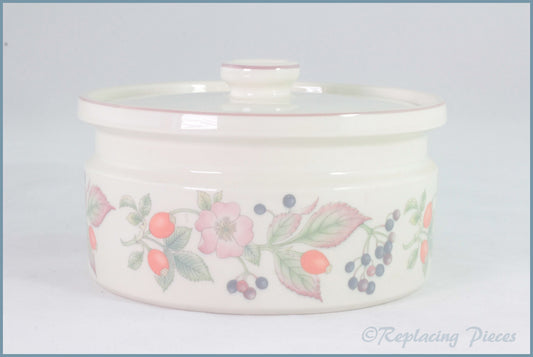 Wedgwood - Roseberry - 2 Pint Round Casserole