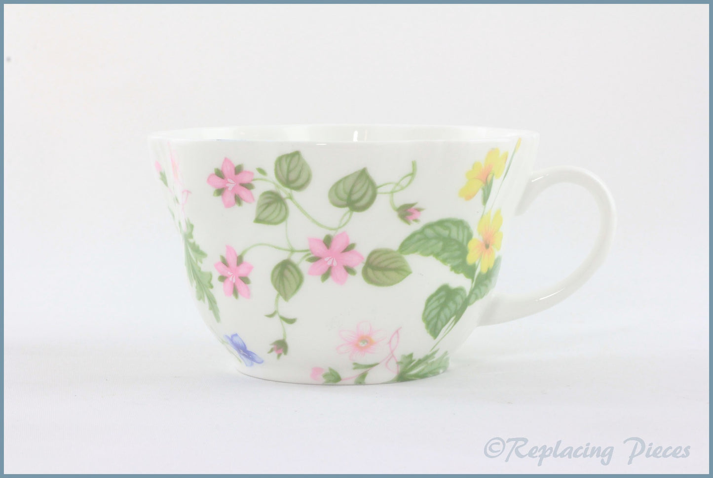 Queens - Country Meadow - Breakfast Cup