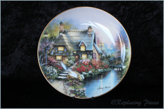 Royal Doulton - The Cottage On Lamp Post Stream