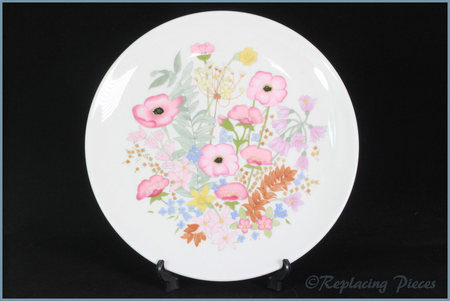 Wedgwood - Meadow Sweet (R4528) - 9 1/4" Luncheon Plate