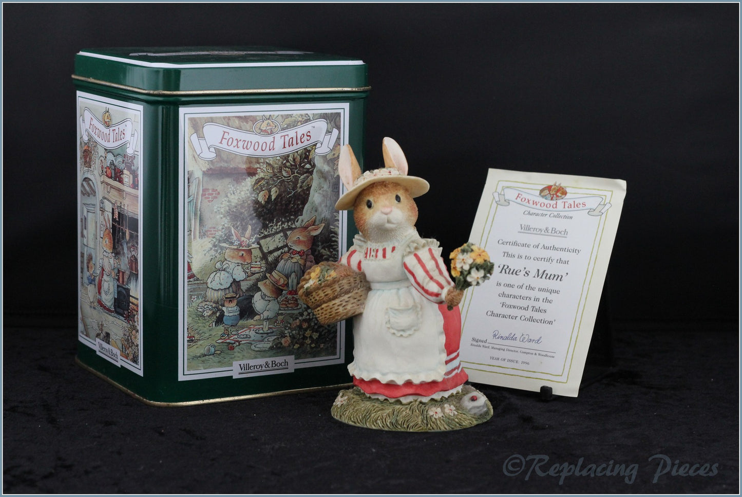 Villeroy & Boch - Foxwood Tales Figurines - No.12 Rue's Mom