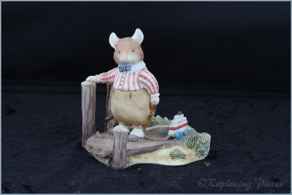 Villeroy & Boch - Foxwood Tales Figurines - No.5 Harvey Mouse