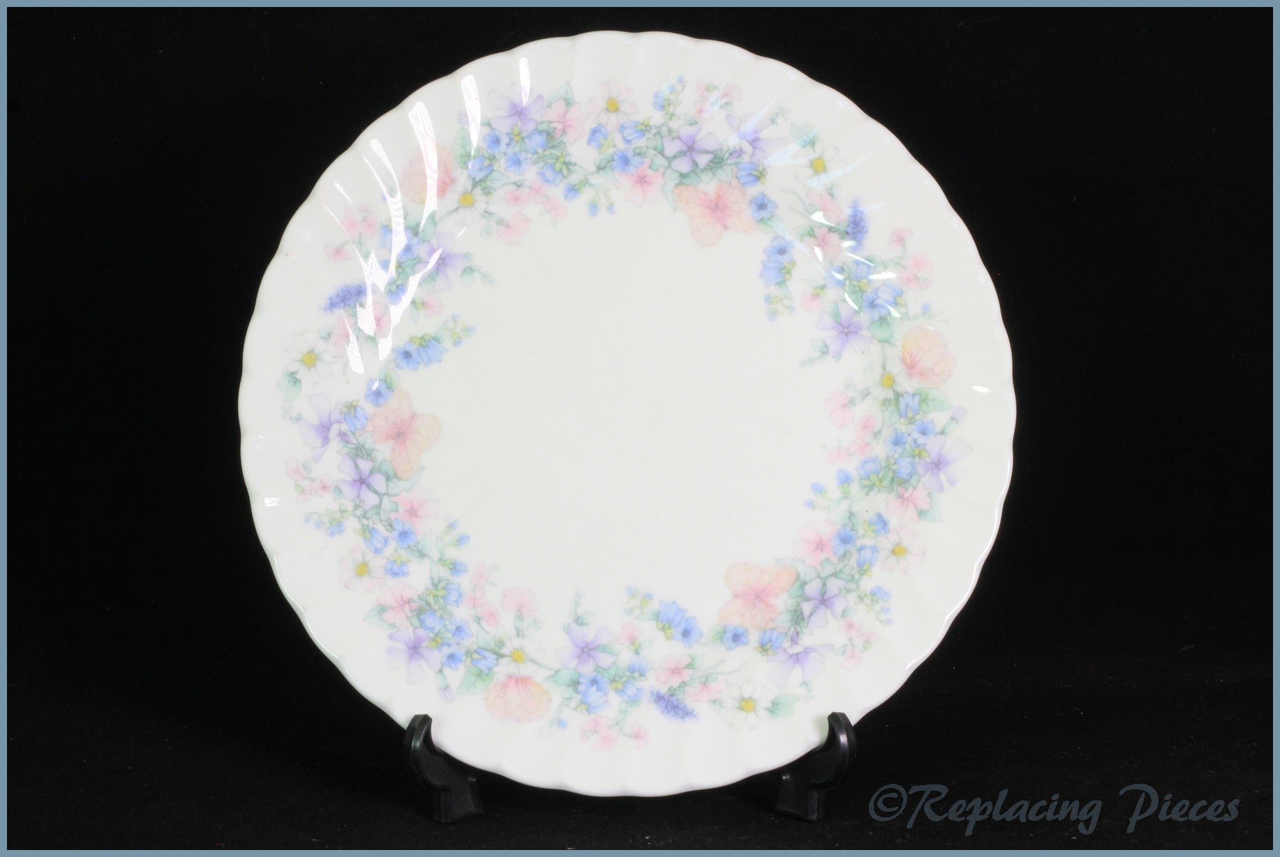 Wedgwood - Angela (Fluted) (R4870) - 7 7/8" Salad Plate