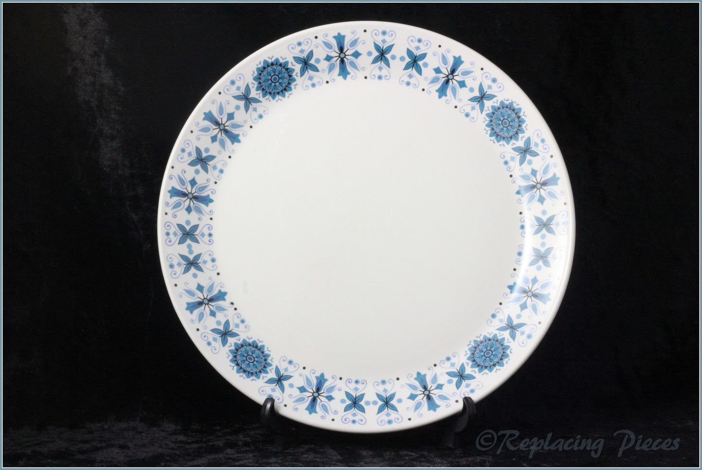 Johnson Brothers  - Engadine - 8 7/8" Luncheon Plate