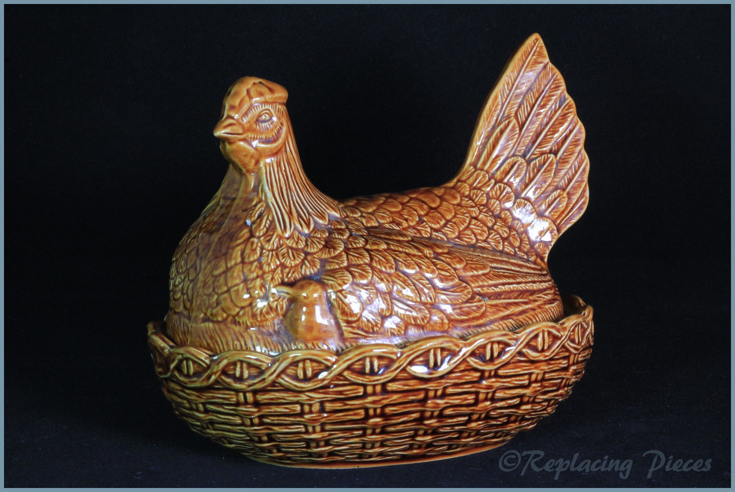 Portmeirion - Nesting Hen (Brown) - Size 3